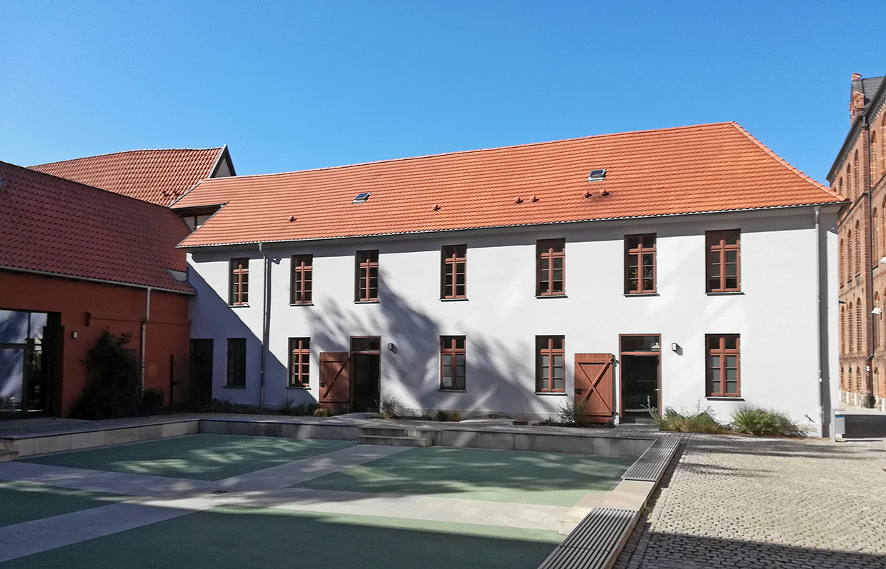 Innenhof . Umbau & Sanierung der Integrierten Gesamtschule (IGS) J. W. von Goethe, Wismar